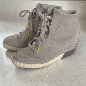 SOREL OUT N’ ABOUT WEDGIE